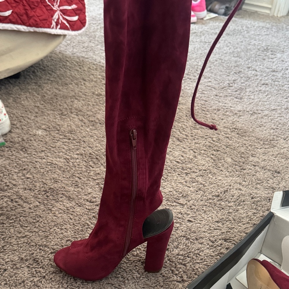 Women's Over-The-Knee Suede Block Heel Boot - Burgundy